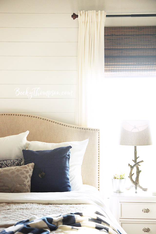 DIY Faux Shiplap Wall