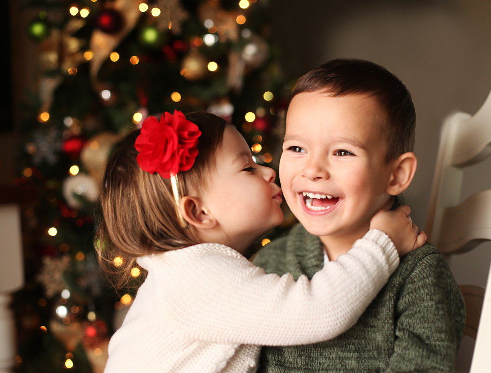 How to Take Photos of Your Kids in Front of the Christmas Tree